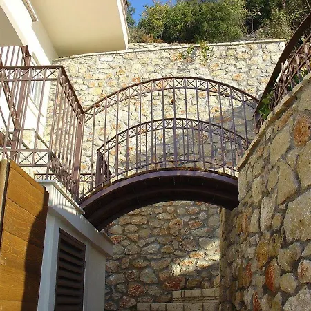 Amazing 2-bed In Spectacular With Stunning Sea Views Kalamata